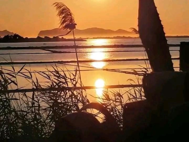 La Casetta Giosa Sullo Stagnone Marsala Luaran gambar